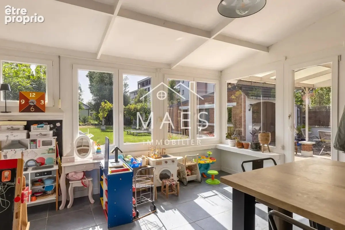 Maison semi-individuelle - parcelle de 570 m2 - 3 chambres - Garage & stationnements privatifs - photo 7