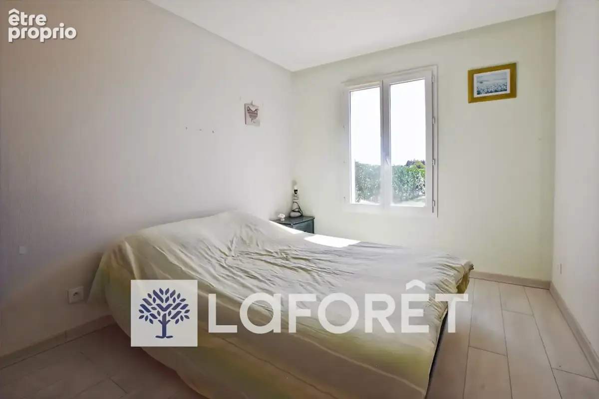 Maison  plain-pied  de 2015  à GEMOZAC (17260) 4 pièce(s) 103 m2 - photo 9