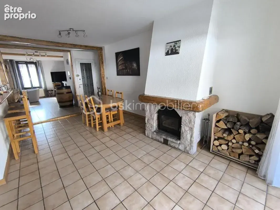 Coup de cœur : maison rénovée avec terrasse, jacuzzi et grand garage - photo 7