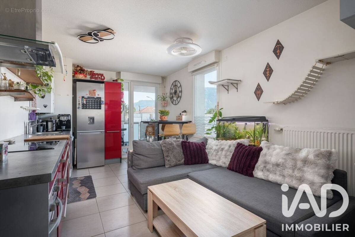 Photo 1 - Appartement à SAINT-MARTIN-D'HERES