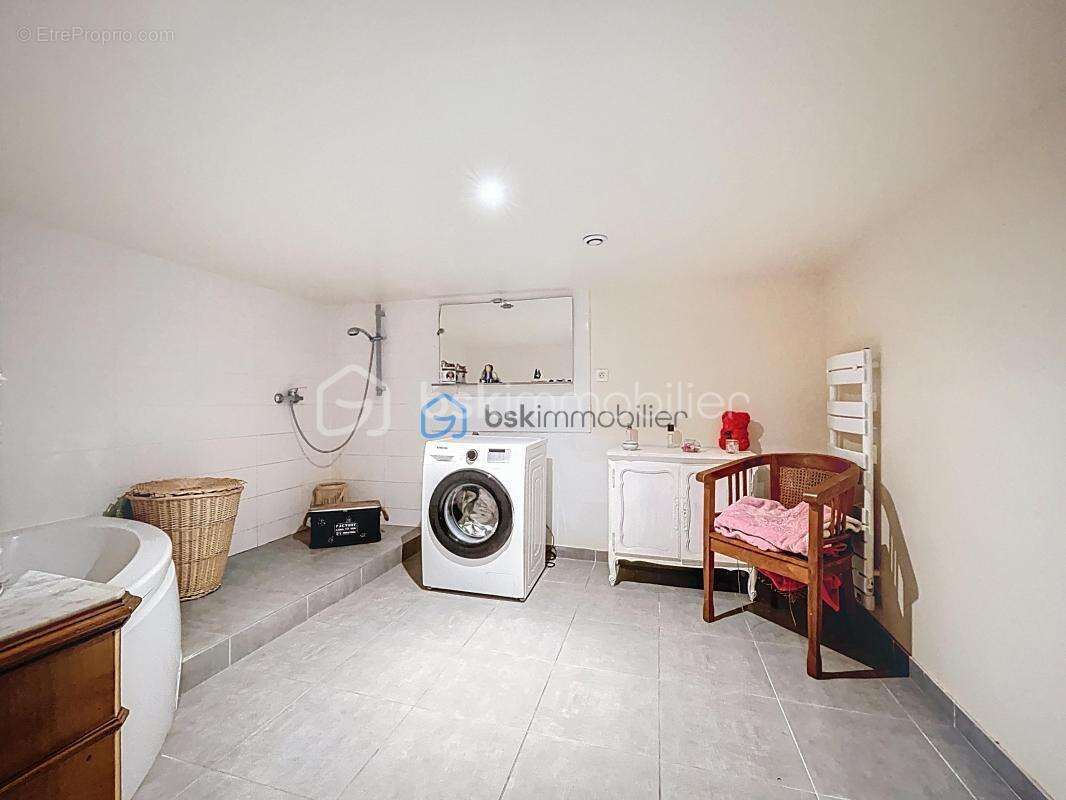 Maison à SAINT-ETIENNE-DU-ROUVRAY