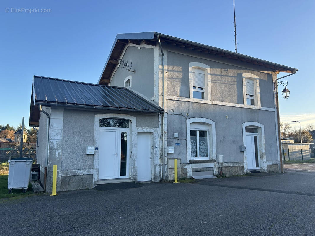 Appartement à MONTAIGNAC-SAINT-HIPPOLYTE