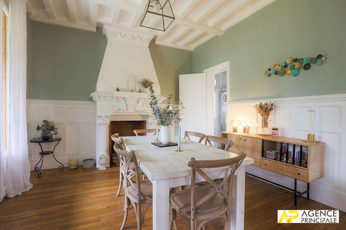 Maison à MAISONS-LAFFITTE