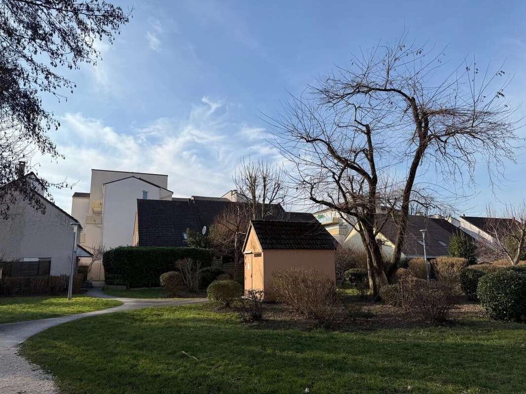 Appartement à COMBS-LA-VILLE