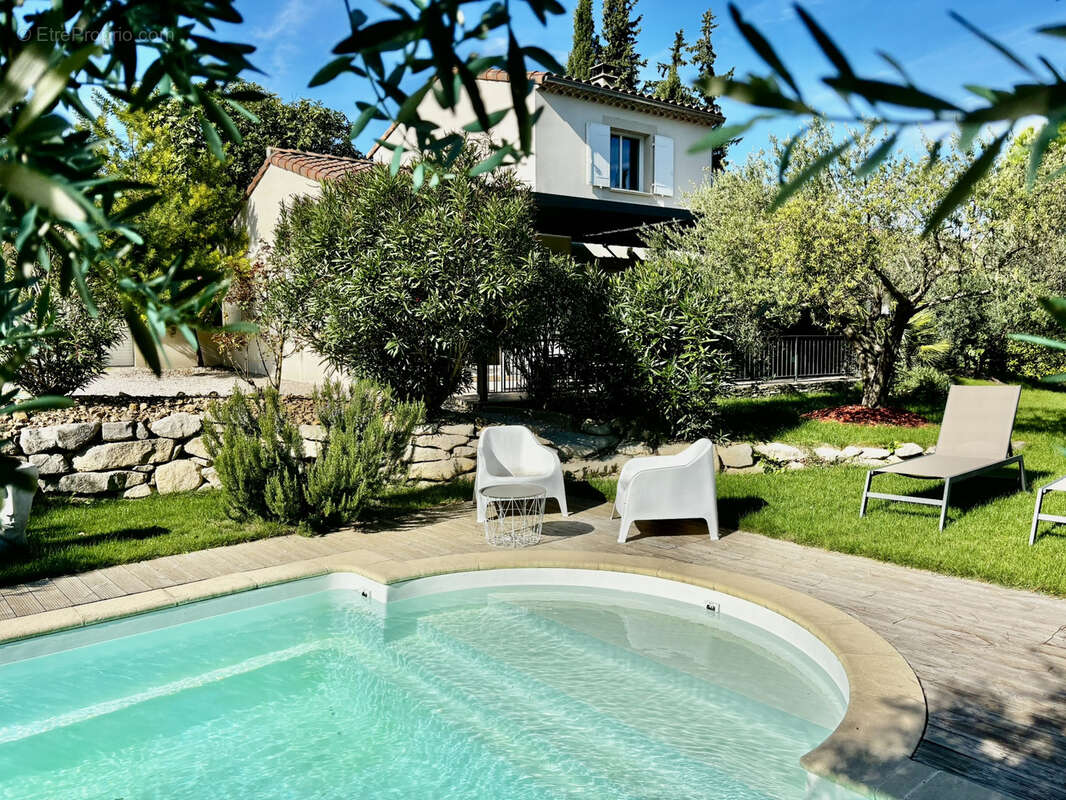 Maison à MALAUCENE