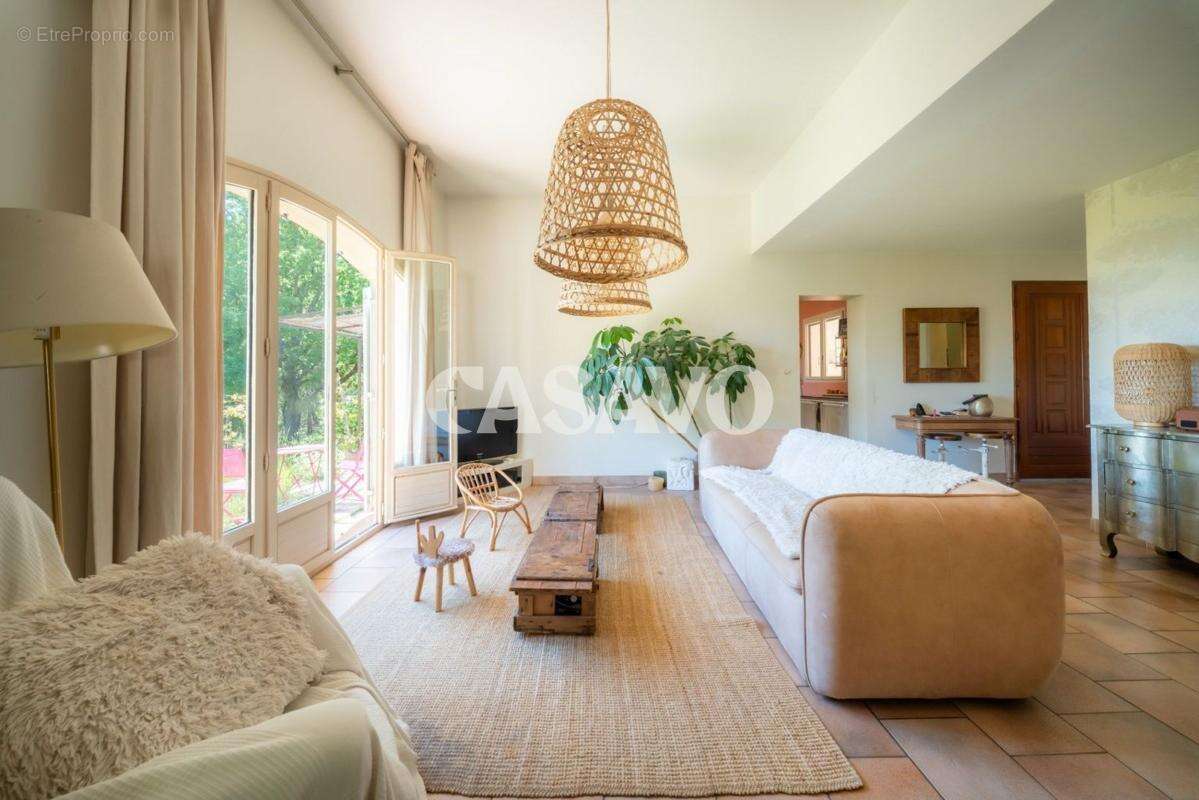 Maison à LOURMARIN