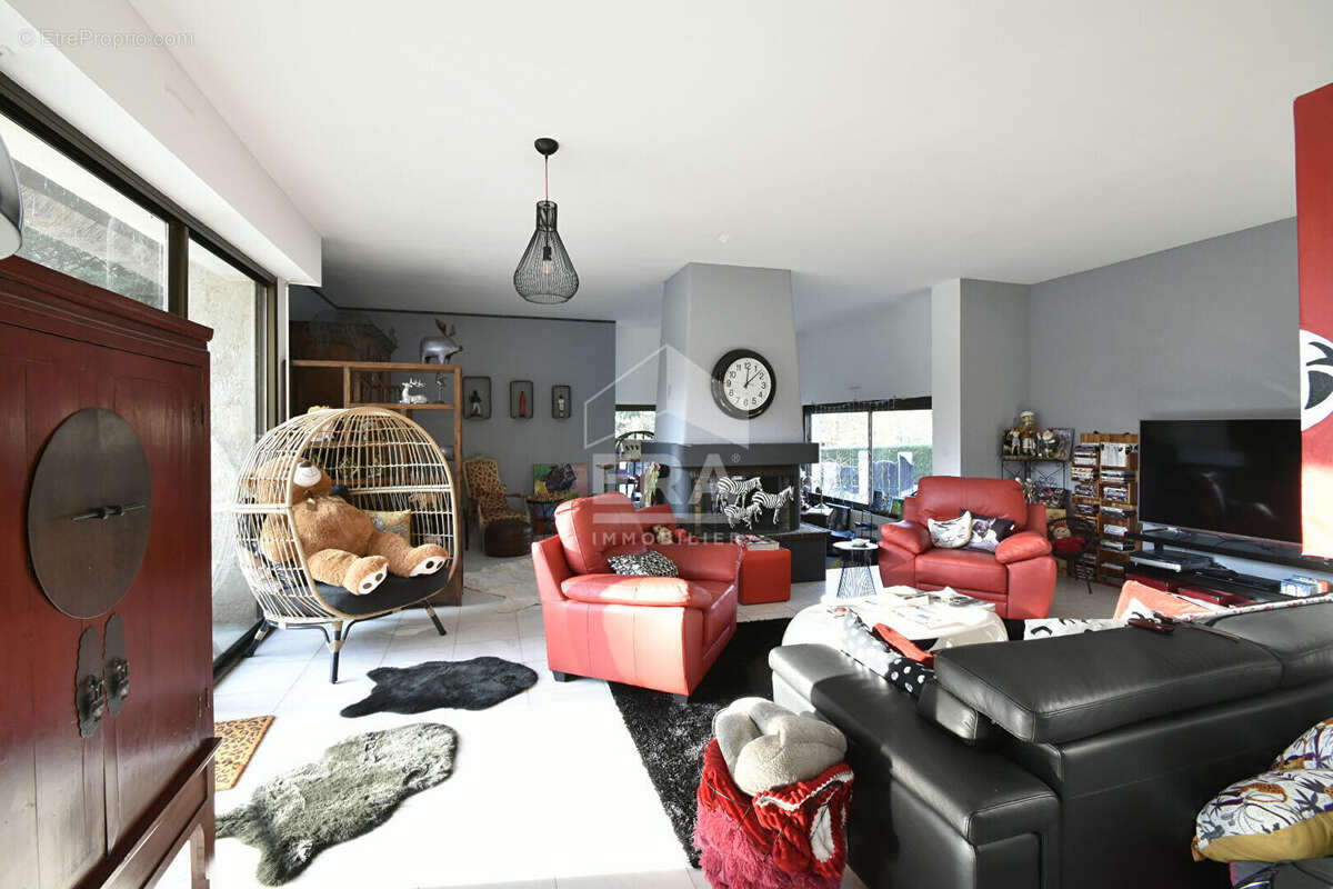 Maison à SAINT-REMY-L'HONORE