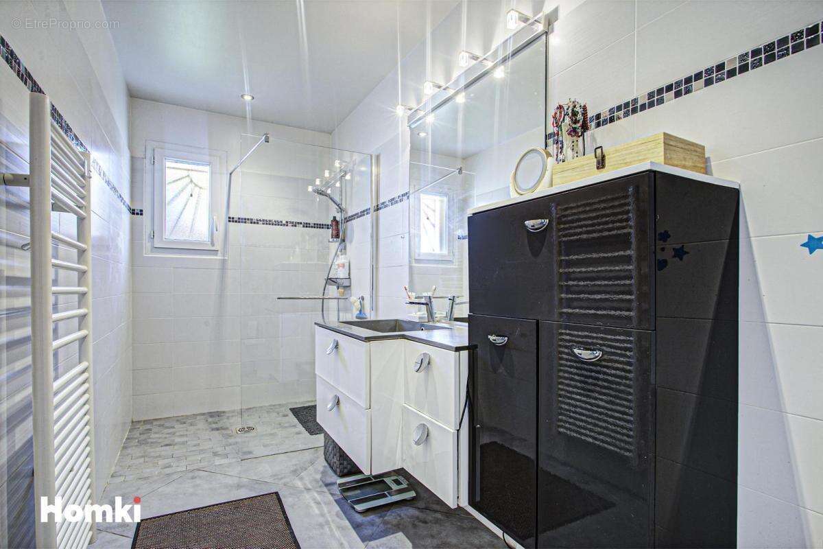 Maison à VILLENEUVE-DE-LA-RAHO