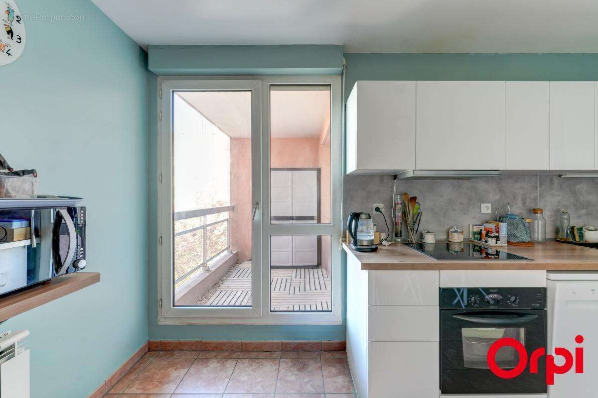 Appartement à LYON-8E