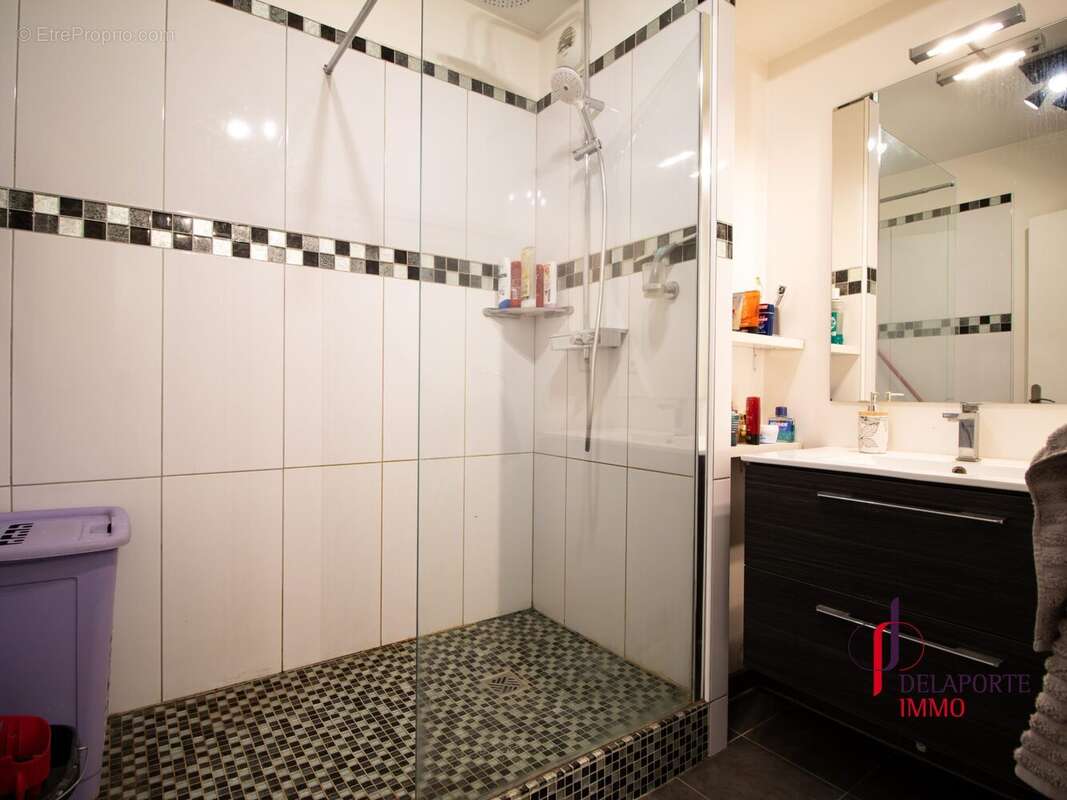 Appartement à MERY-SUR-OISE