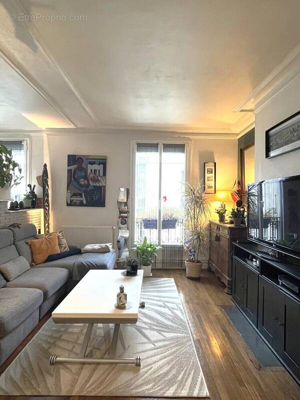Appartement à PARIS-19E