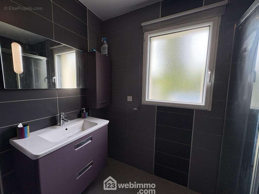 Maison à ISNEAUVILLE