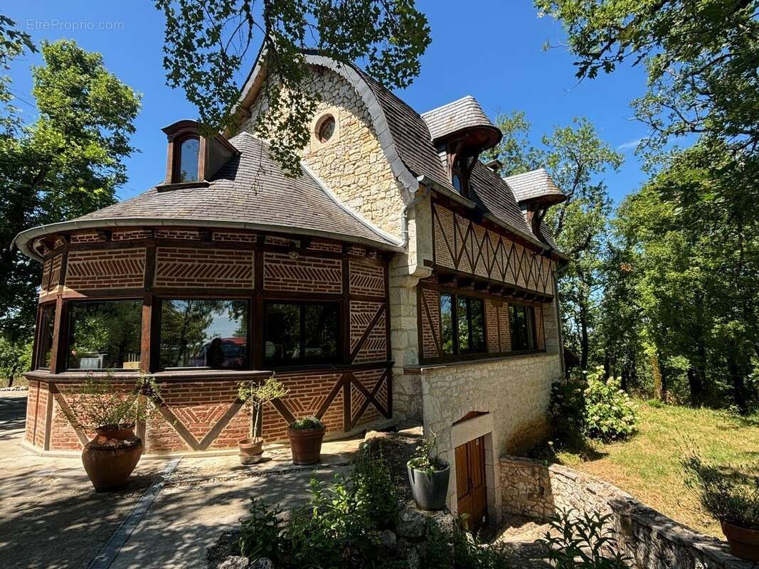 Maison 18e Siècle avec 8,5ha - photo 5