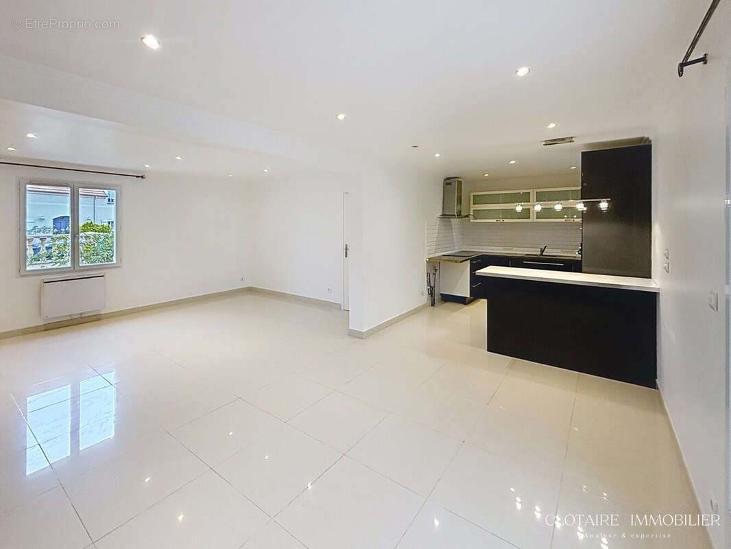 Maison à CHEVINCOURT