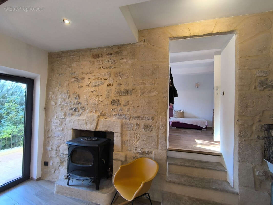 Maison à LA BASTIDE-DES-JOURDANS