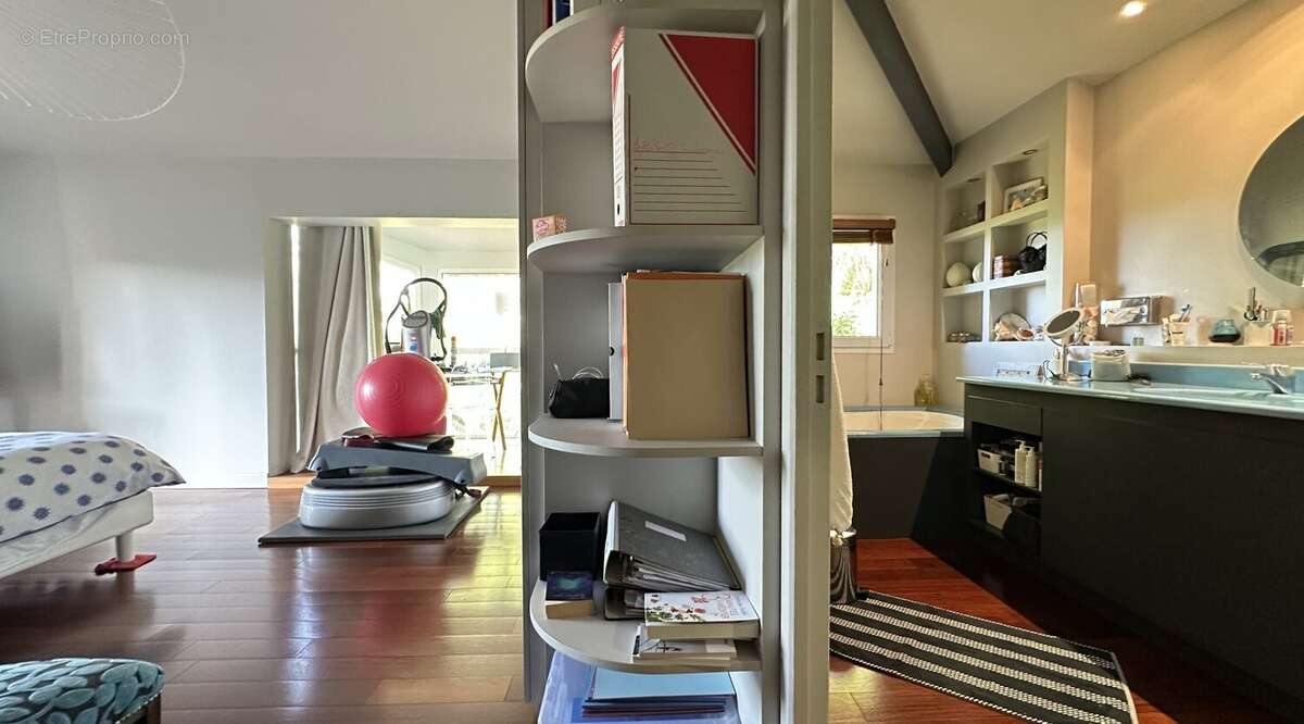 Maison à BASSUSSARRY