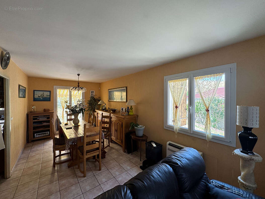 Villenave d'Ornon - Maison de 84m² avec jardin et stationnement - photo 3