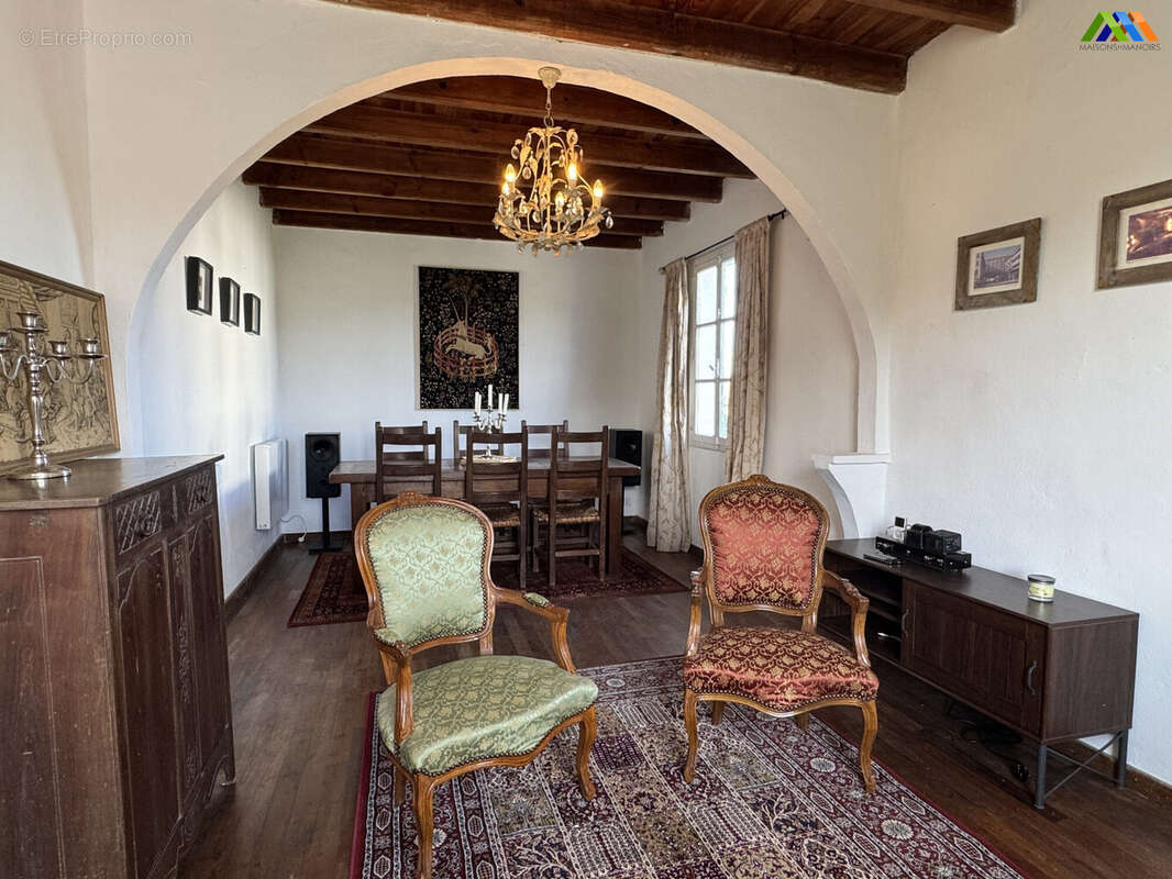 Maison 175 m² à Saint-Palais  - photo 5