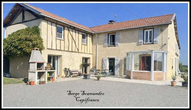 LAAS (32) Maison à vendre 8 pièces - 5 chambres - piscine terrain 6000 m² avec VUE SUR LES PYRENEES - photo 3