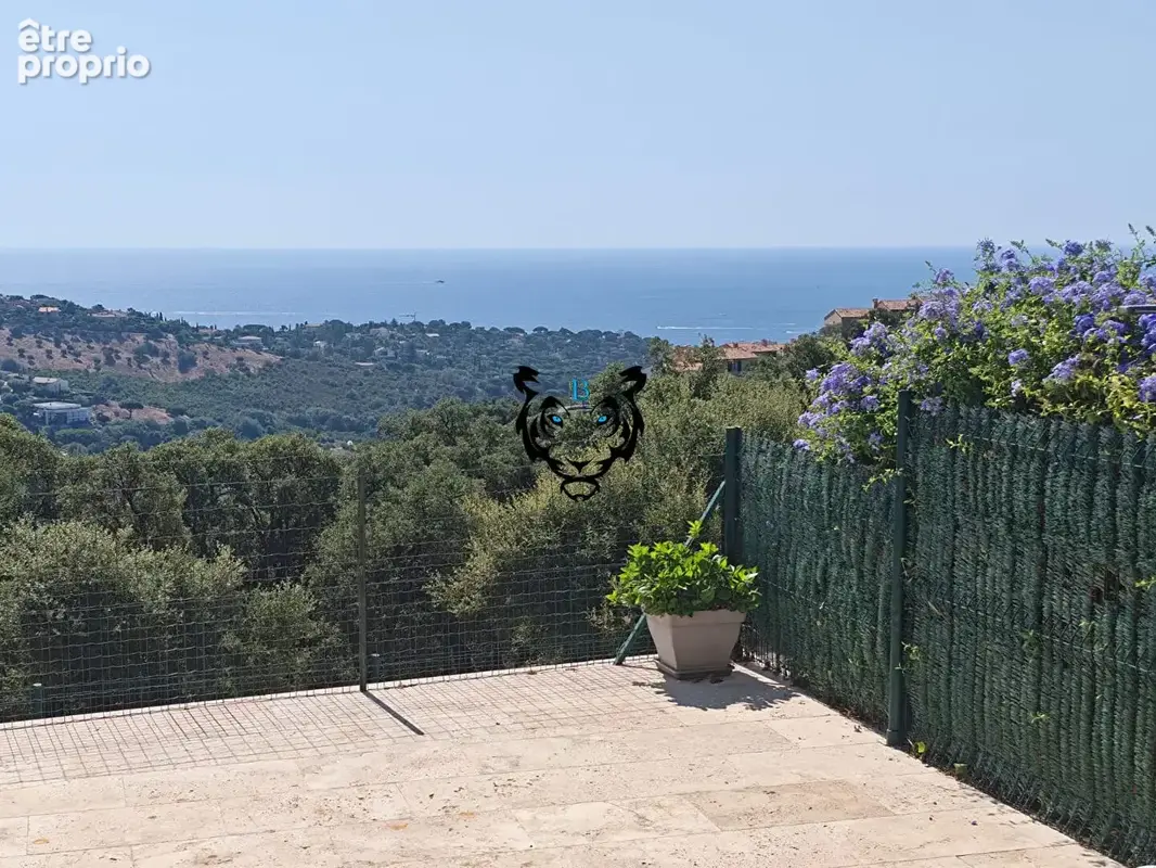 Maison à LES ISSAMBRES