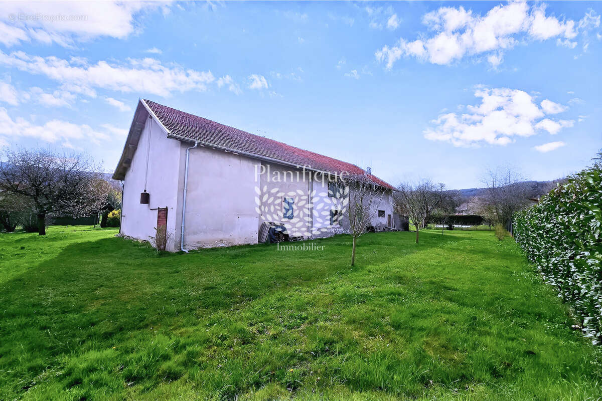 Maison à FEIGERES