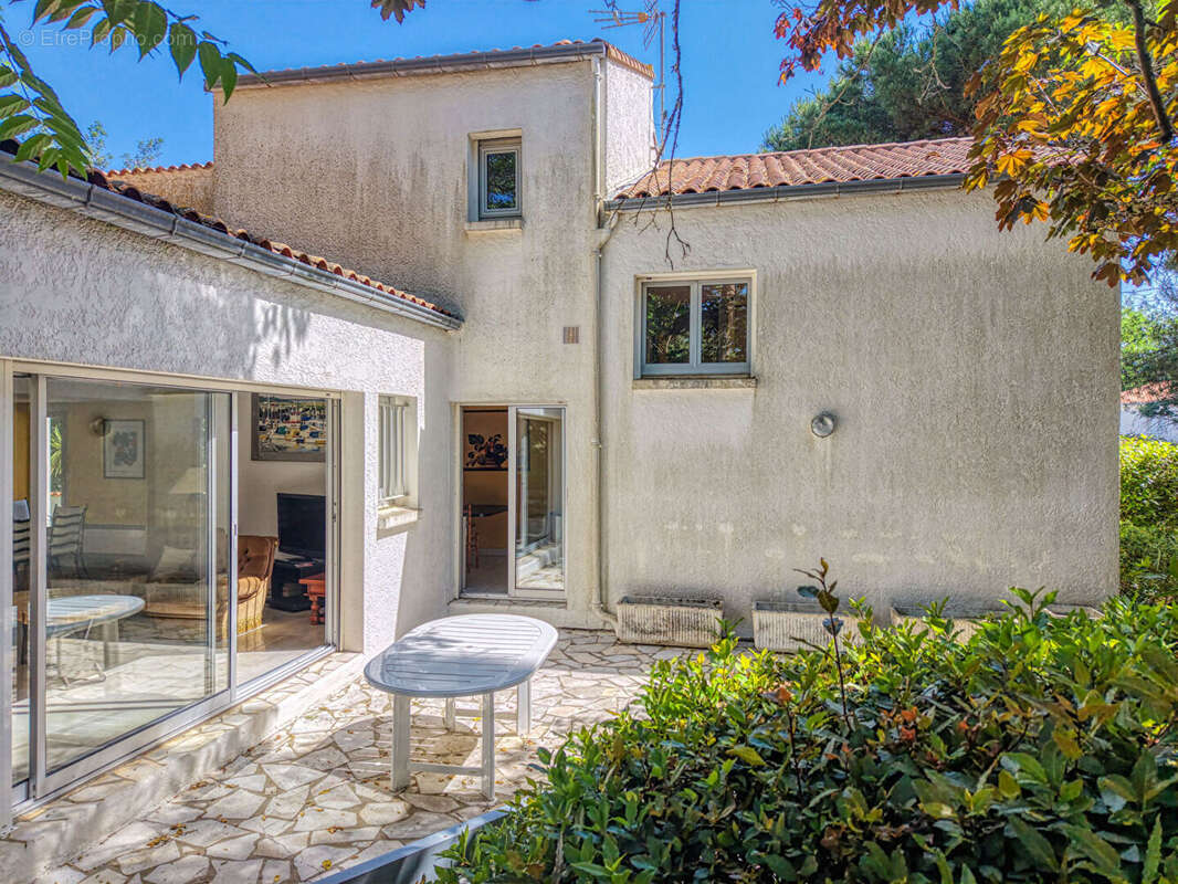 ROYAN - Magnifique Maison dans le Quartier Emblématique du Parc, à 300m de la Plage ! - photo 3