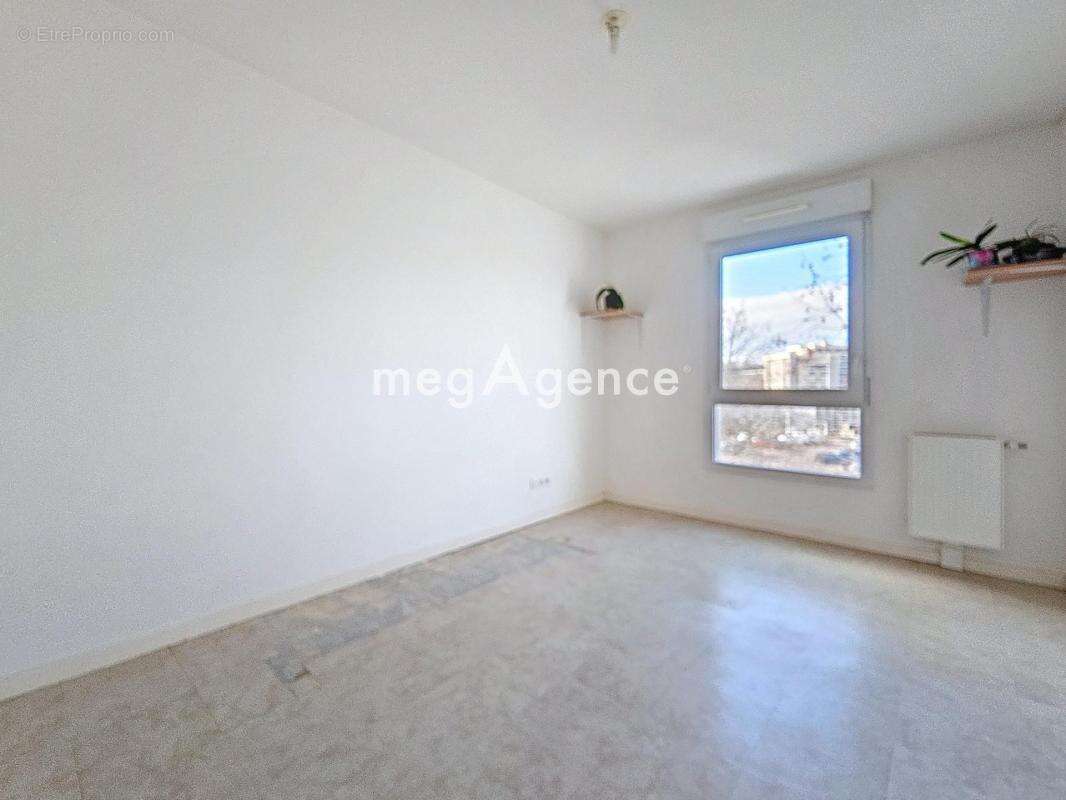 Appartement 2 pieces 44 m² avec balcon et 2 parkings - photo 7