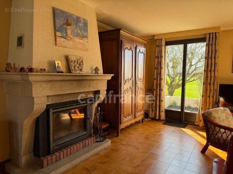 Maison à vendre 7 pièces  de 141 m2 Saint Georges sur Baulche (89) 4 chambres.  Sous sol.  Terrain 600 m2 - photo 12