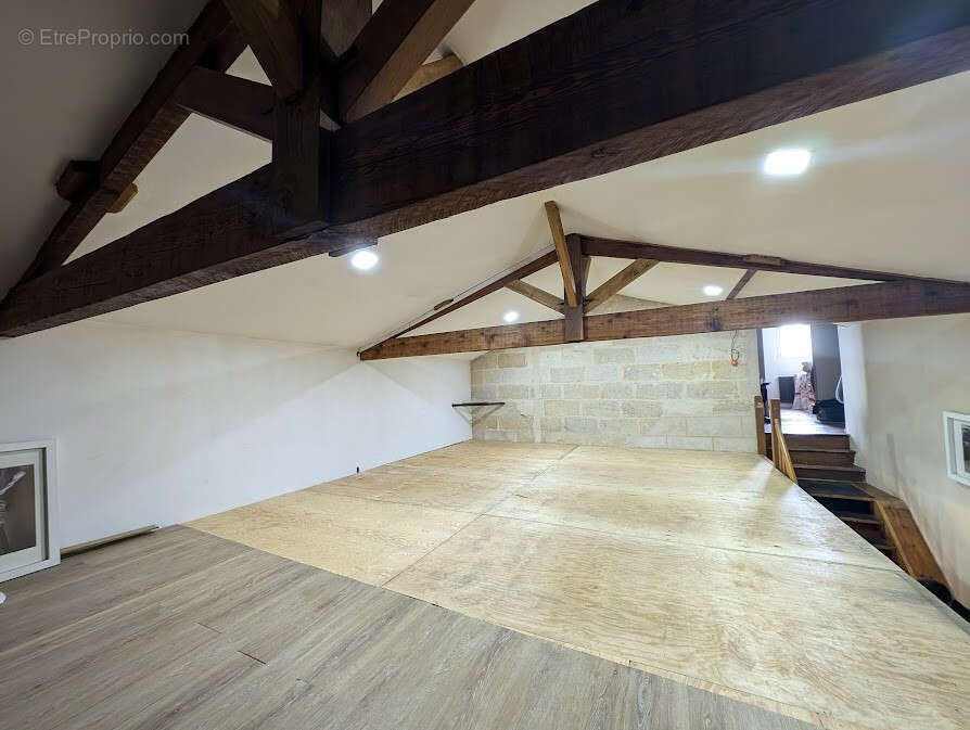 Maison à SAINT-EMILION