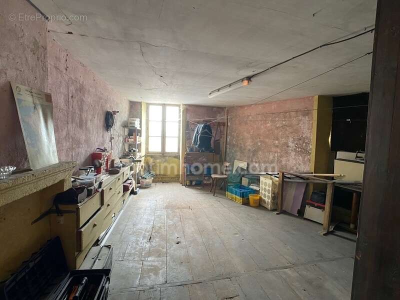 Maison à CHATEAUPONSAC