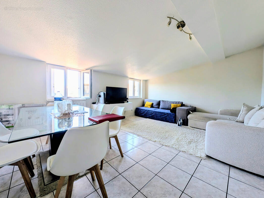 Appartement à JARVILLE-LA-MALGRANGE