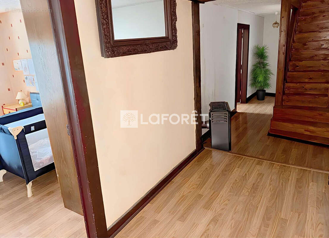 Maison à VILLE-SUR-ILLON