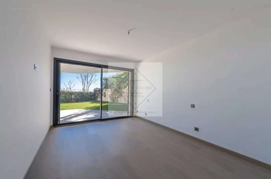Appartement à ROQUEBRUNE-CAP-MARTIN