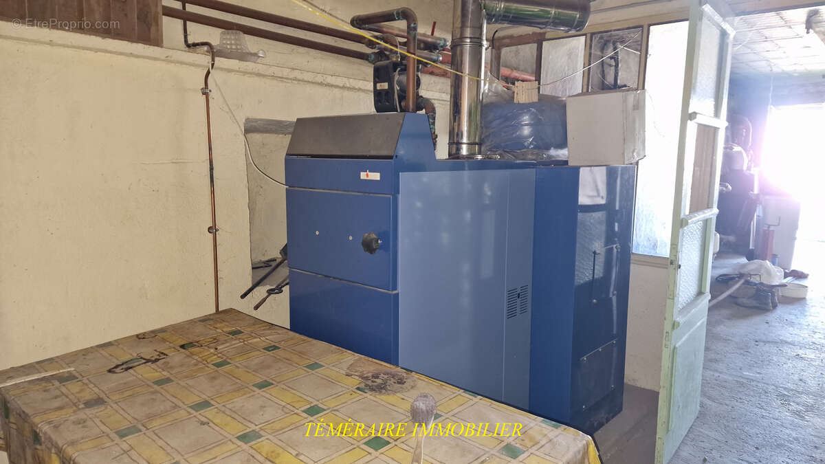 Maison à MONT-SUR-MONNET