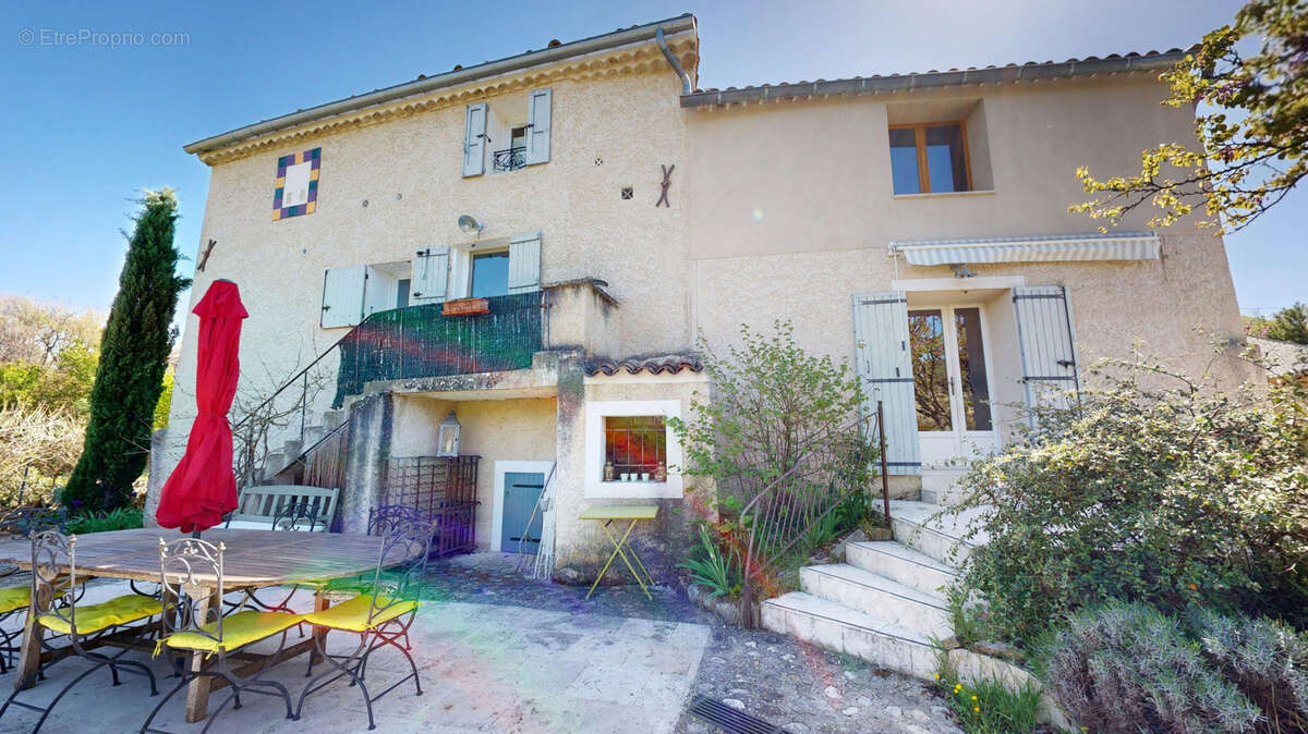Maison à GREOUX-LES-BAINS