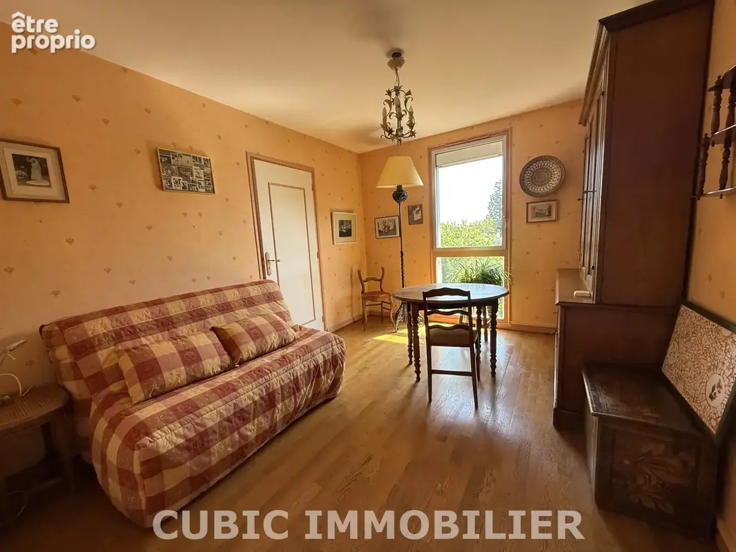 Appartement 102m2 au  dernier étage type 4 dans quartier prisé de Villefranche OUEST - photo 6