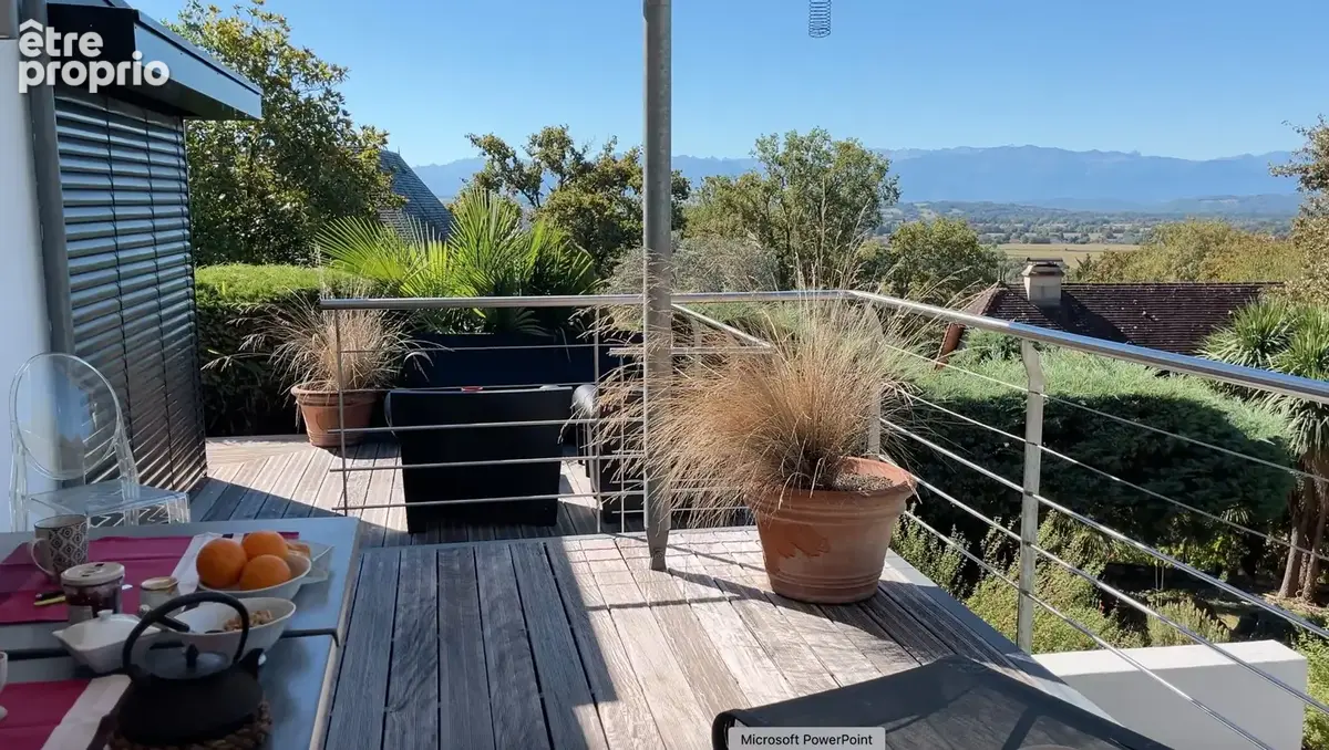 Maison 10 pièces 321 m² · à Morlaas · 321 m² · 769 000 €