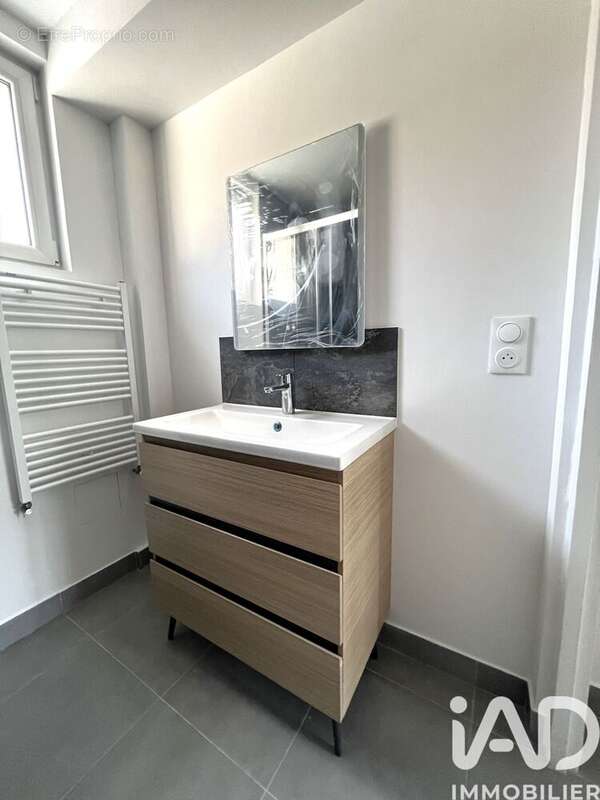 Photo 9 - Appartement à LA GARENNE-COLOMBES