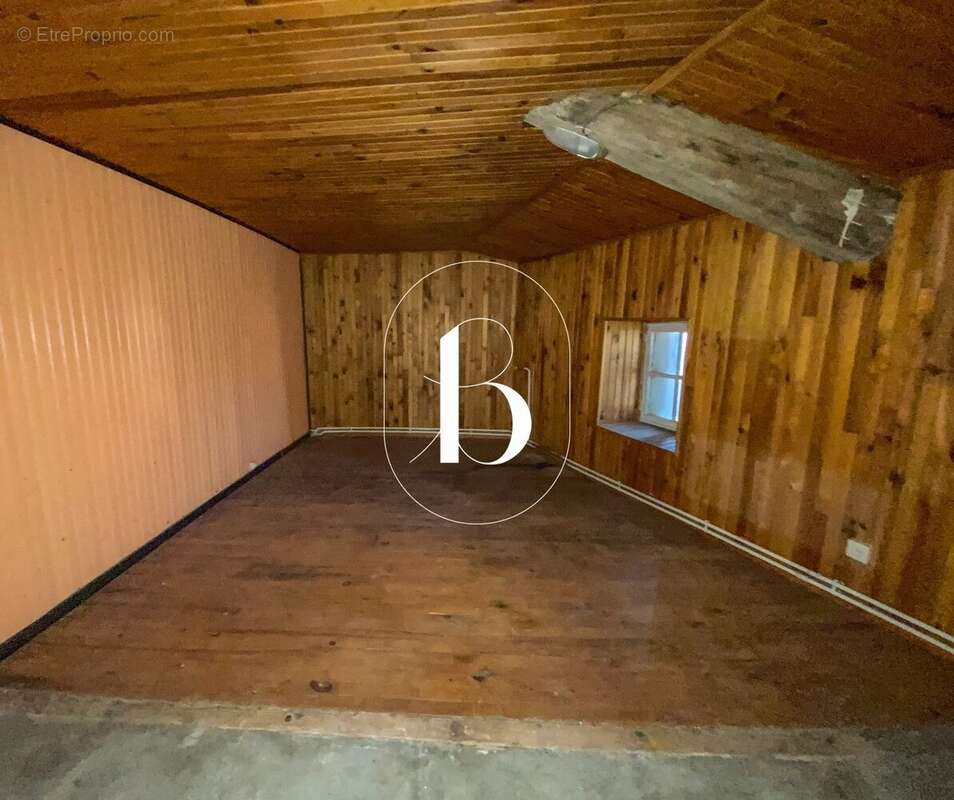 Appartement à VALLON-PONT-D'ARC