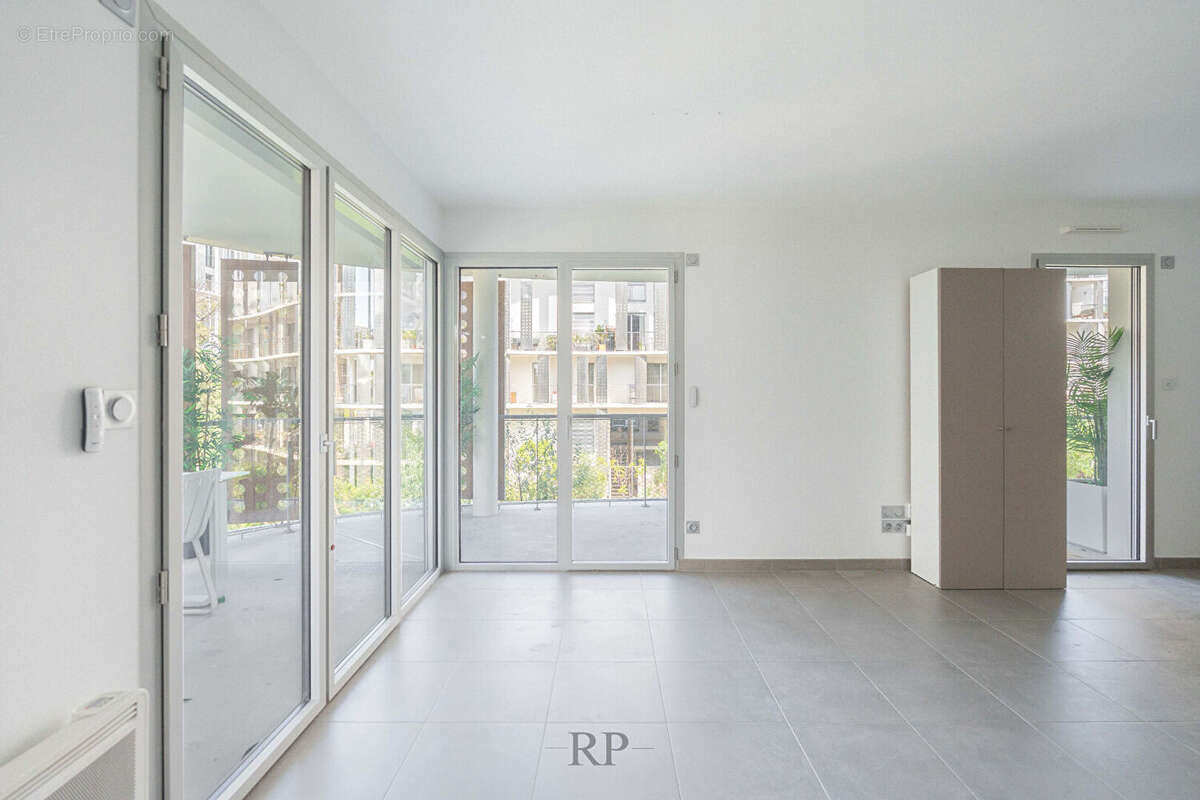 Appartement à MARSEILLE-8E