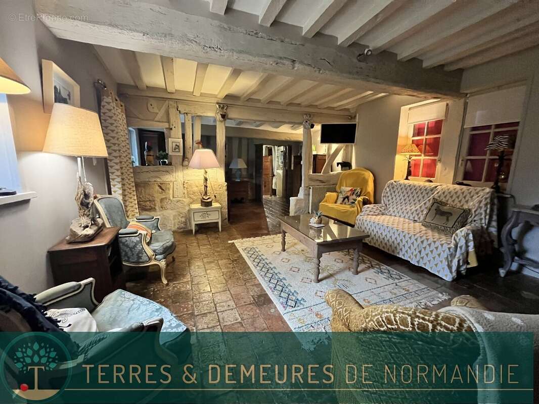 Maison à PONT-L'EVEQUE