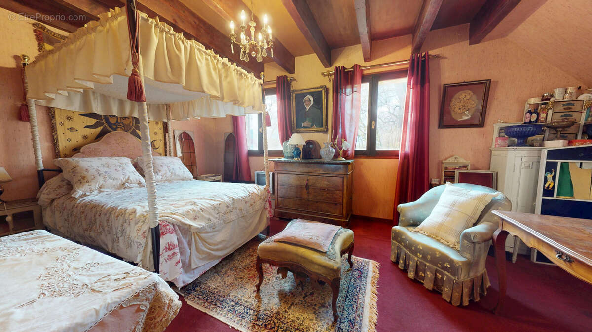 Maison à CHEVIGNY-SAINT-SAUVEUR