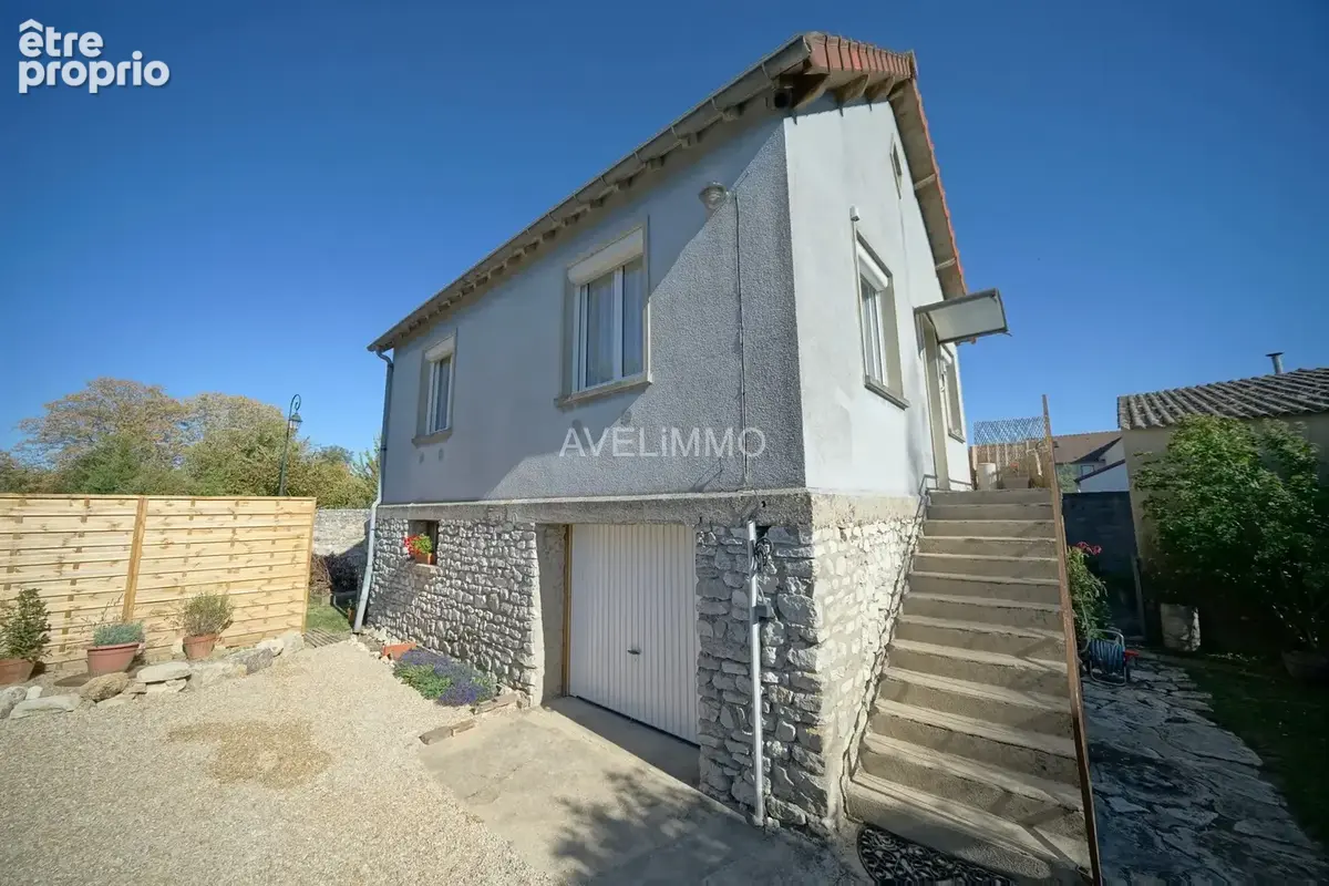 Maison à THOIRY