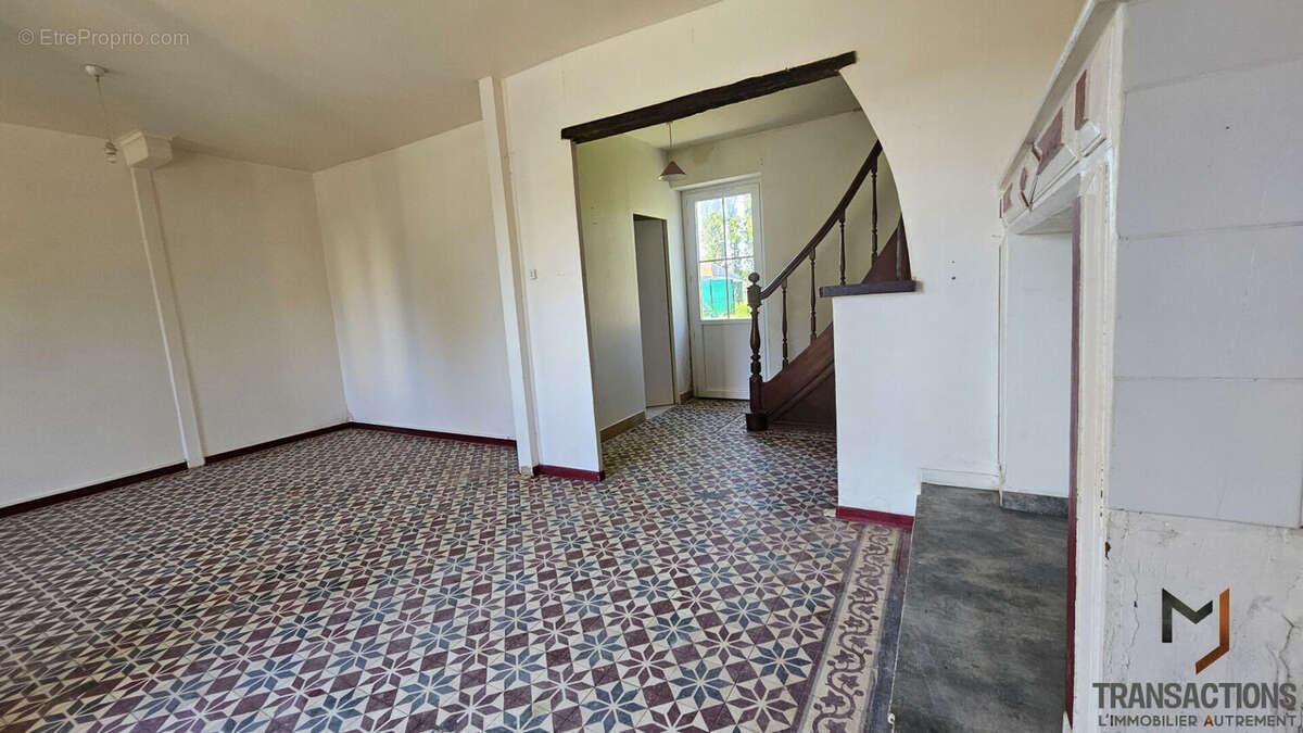 Maison à FROSSAY