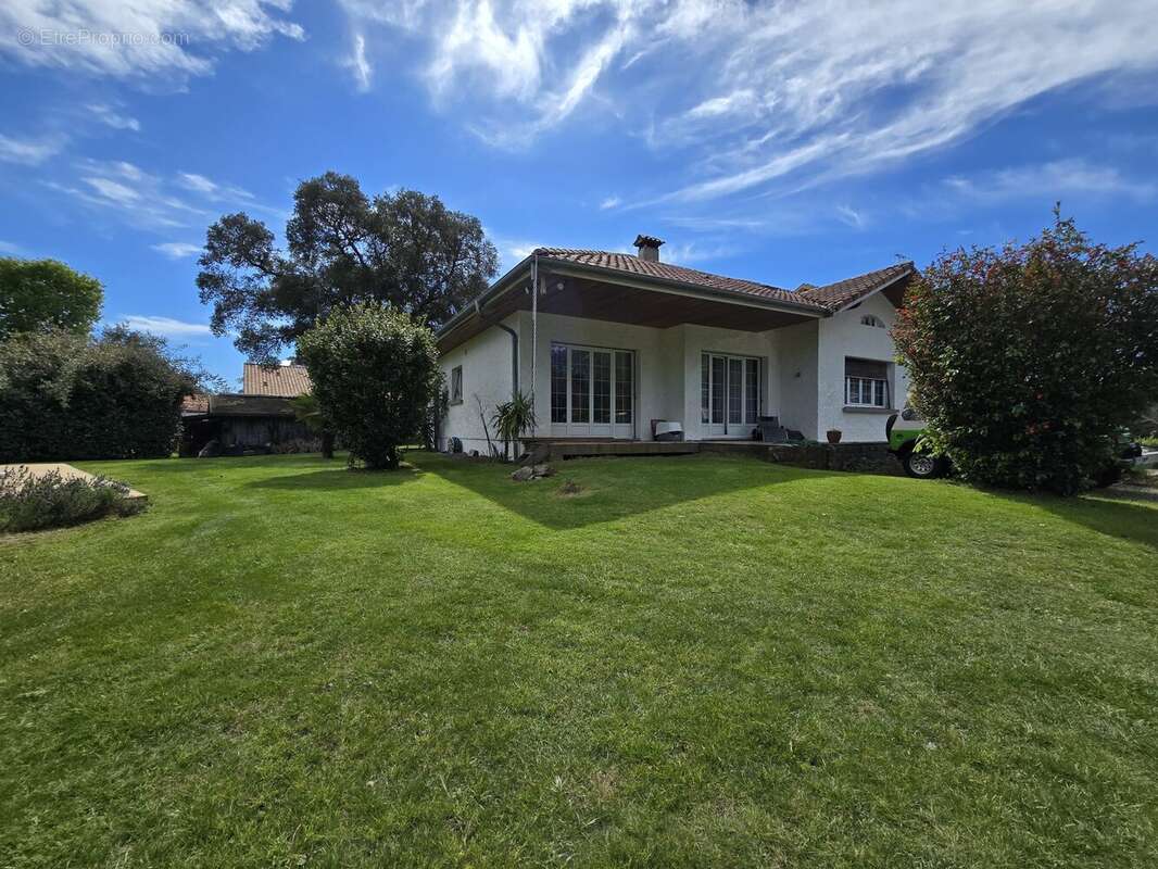 Maison à MOLIETS-ET-MAA