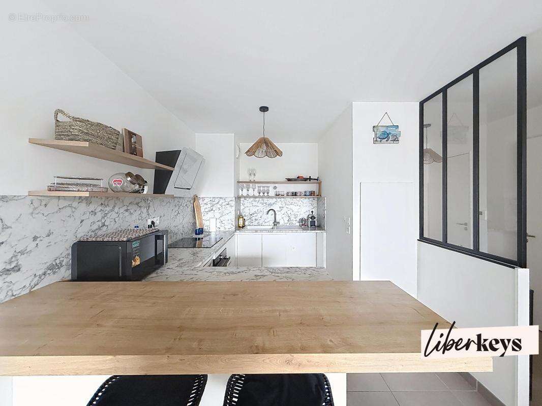 Appartement à SIX-FOURS-LES-PLAGES