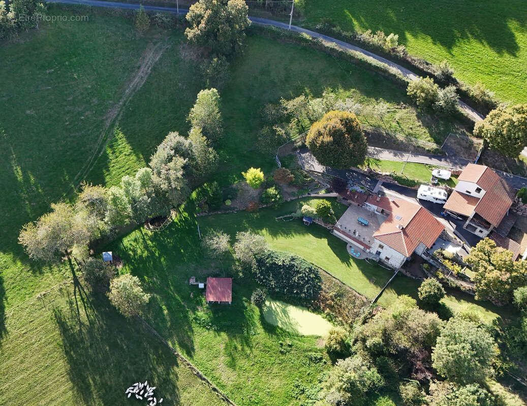 Maison à SAINT-CLEMENT-SUR-VALSONNE