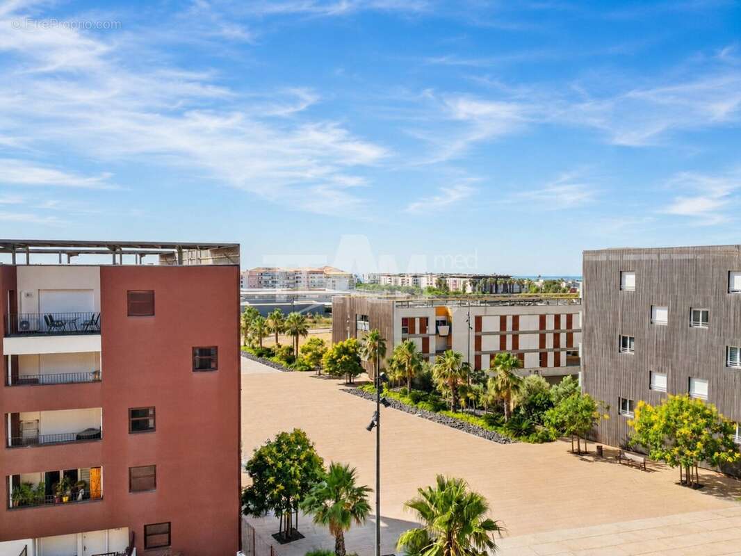 Sète  t3 avec terrasse, vue dégagée et parking - photo 6
