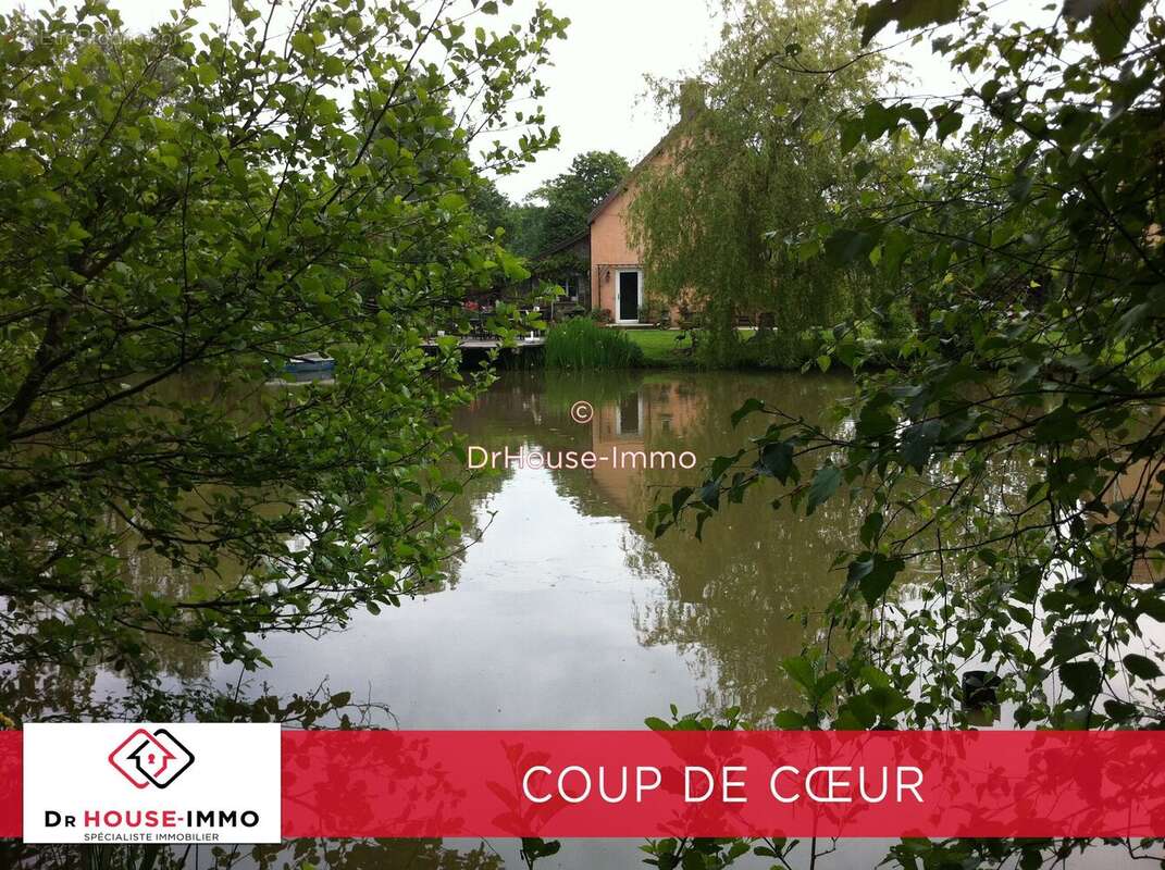180 m² à Saint-Georges-De-Rouelley  - photo 5