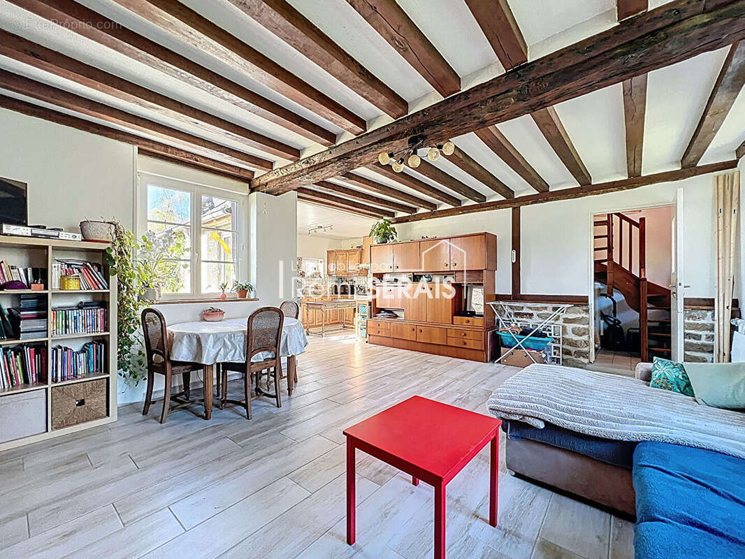 Maison à CHAMPSECRET